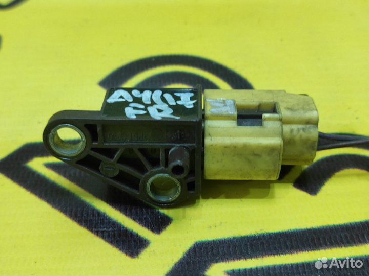 Датчик Airbag передний правый Audi A4 8K2 CAE