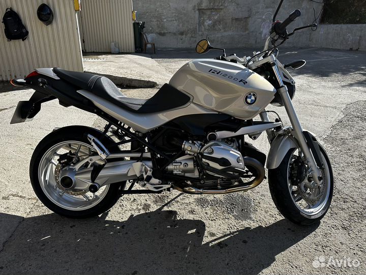 BMW R1200R