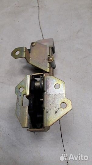 Замок стекла Porsche Cayenne