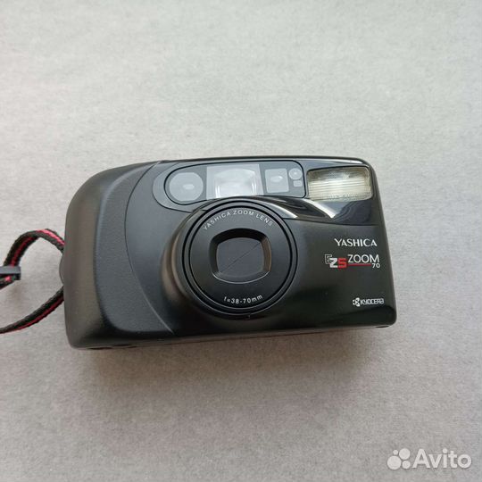 Плёночный фотоаппарат Yashica EZS Zoom 70