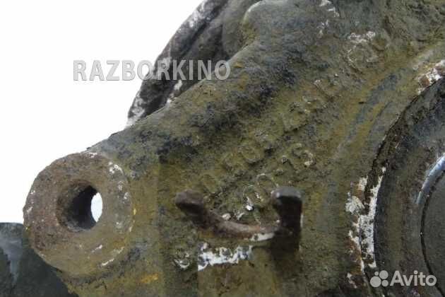 Кулак задний левый