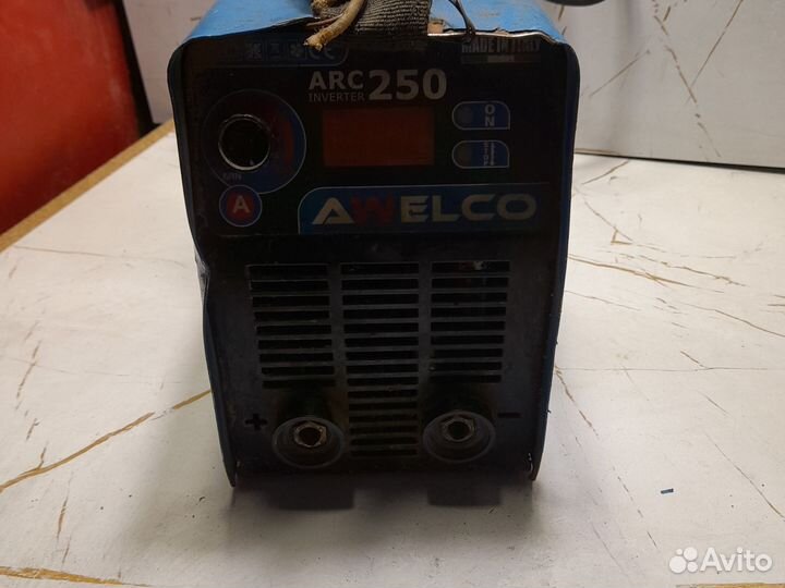 Сварочный аппарат Awelco ARC 250 не работает