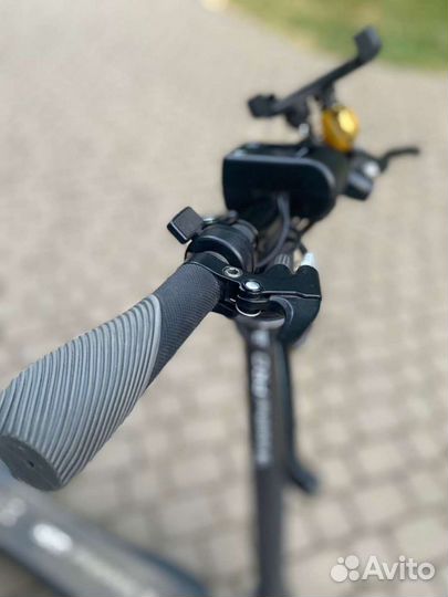 Самокат взрослый электрический