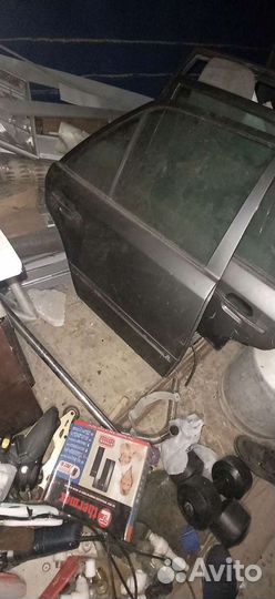 Двери на mercedes 124