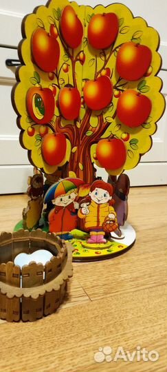 Игрушка деревянная яблоня, времена года