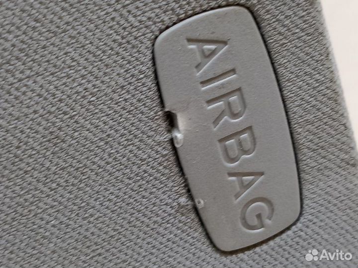 Обшивка стойки задняя левая Volkswagen Touareg 7L