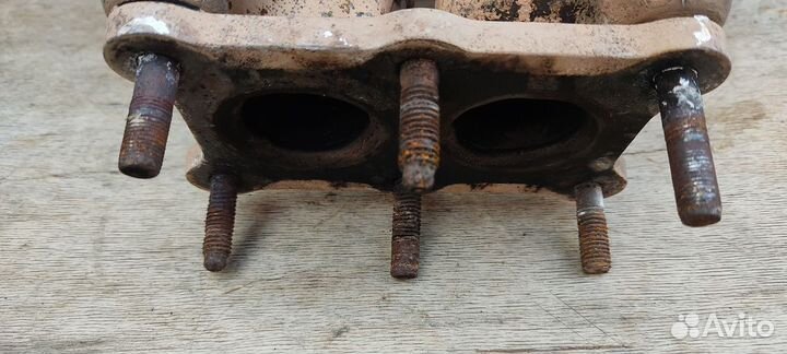 Коллектор выпускной Volkswagen Bora Jetta AGZ 2.3л