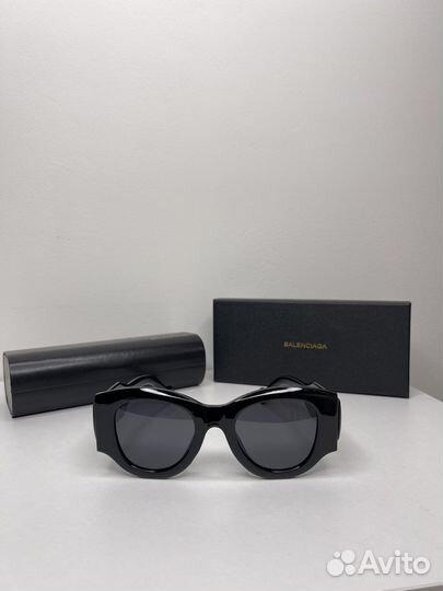 Солнцезащитные очки женские