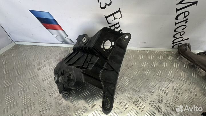 Кронштейн (крепление) крыла правый бмв BMW F15 F16