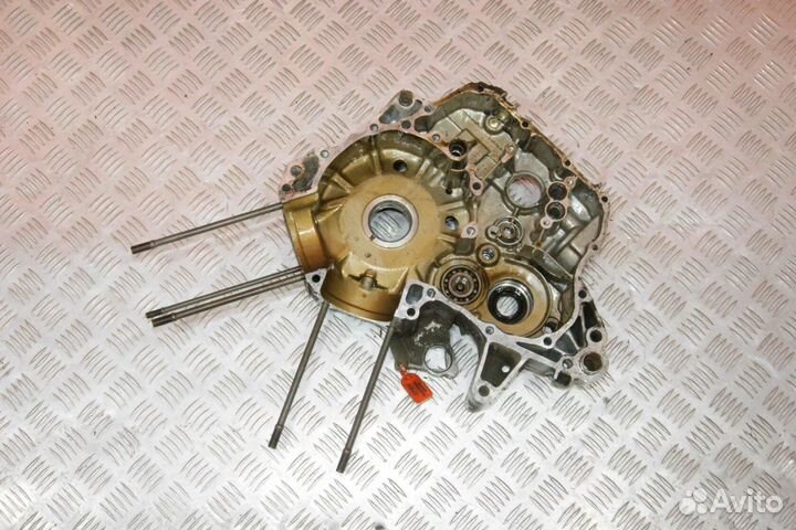 Картер левый Honda XL400V Transalp