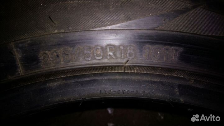 Observe X-10 235/50 R18 101