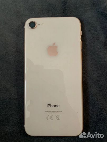 Телефон iPhone 8