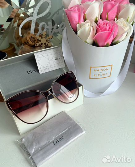 Солнцезащитные очки