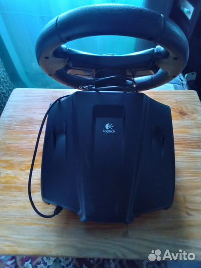 Игровой руль logitech