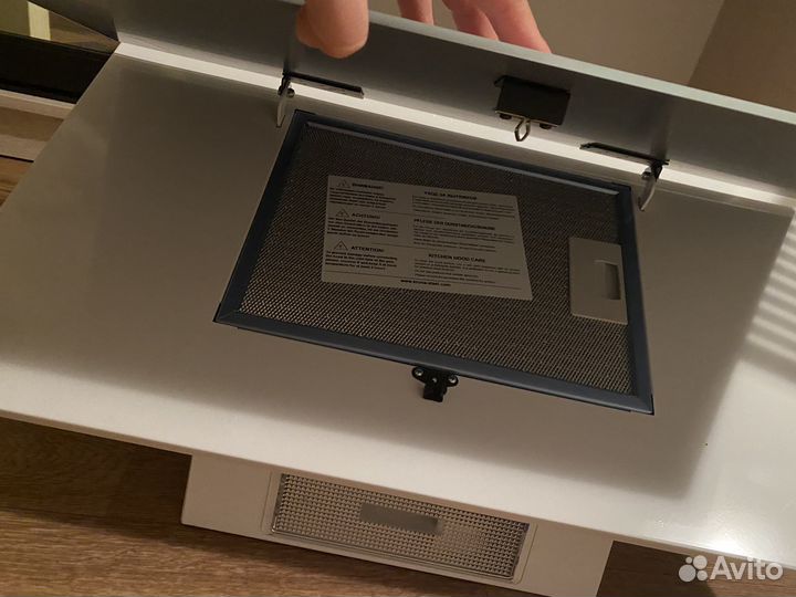 Вытяжка новая