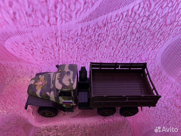 Коллекционная модель машины «Спецназ» со звуком