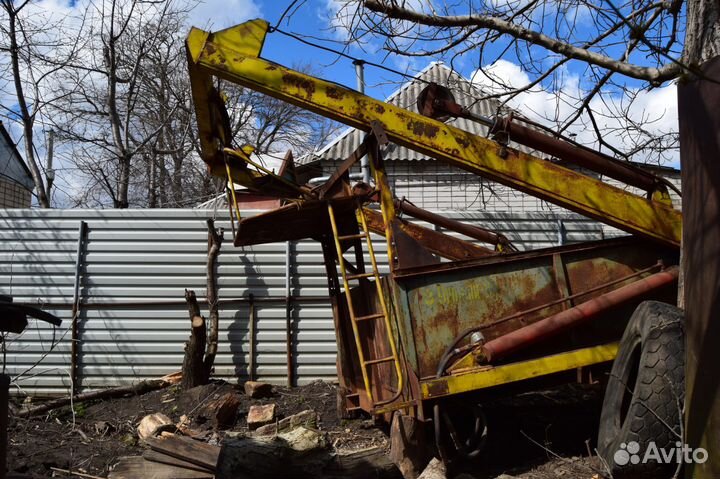 Самопогрузчик контейнеровоз