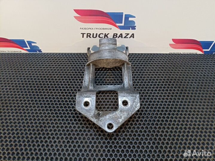 21468479 Кронштейн бачка гура