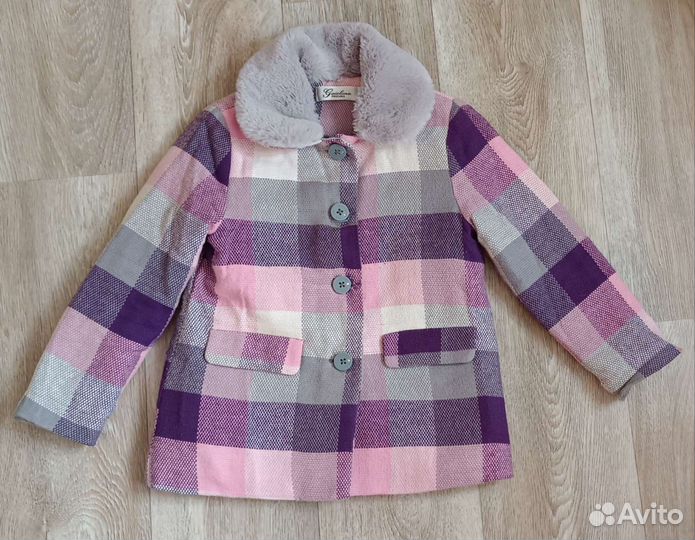 Пальто на девочку 104