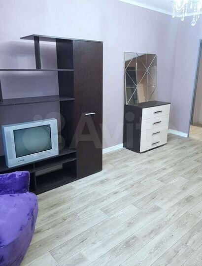 2-к. квартира, 65 м², 1/9 эт.