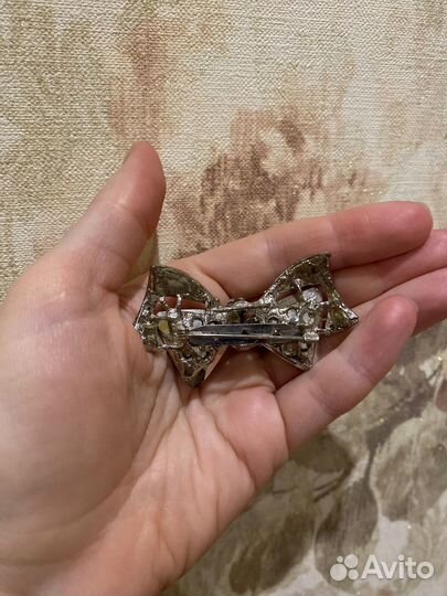 Брошка со стразами Брошка бант