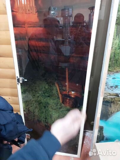 Стеклянная дверь в сауну