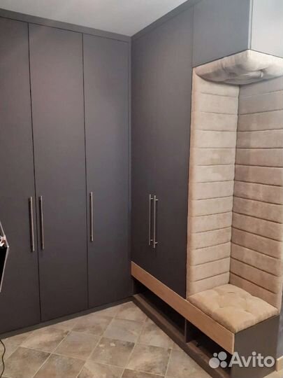 Шкаф в прихожую на заказ