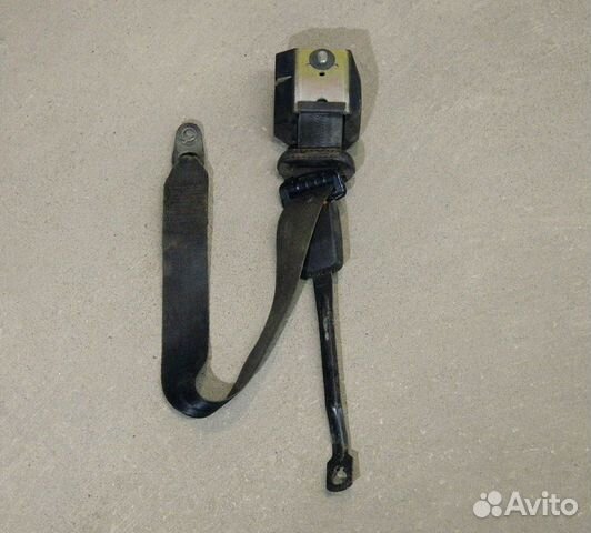 Ремень безопасности передний правый Audi 80 B3