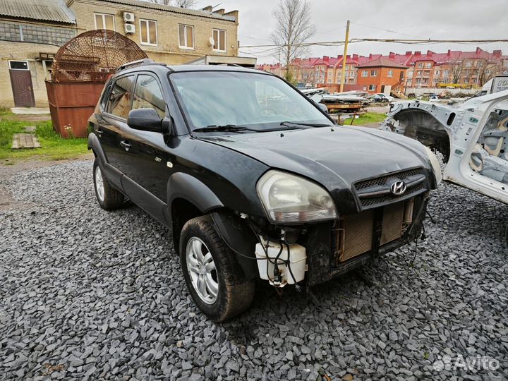 В разборе Hyundai Tucson 2004-2011 на бу Запчасти