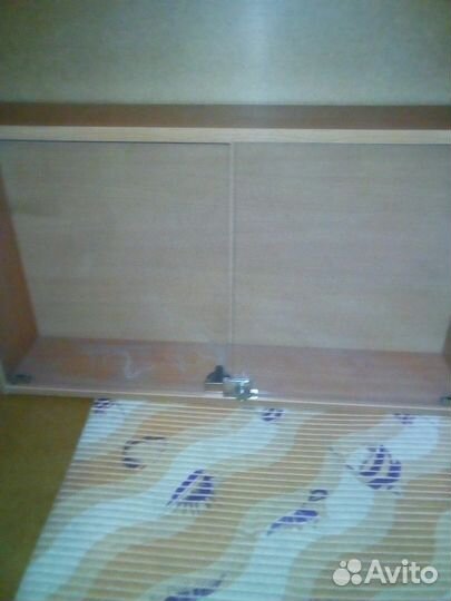 Полка на замке