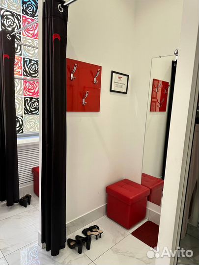 Мебель торговая