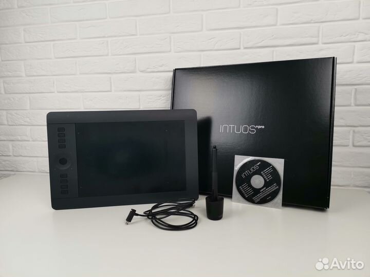 Графический планшет wacom intuos pro M