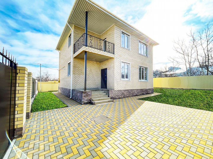 Дом 182 м² на участке 3,6 сот.