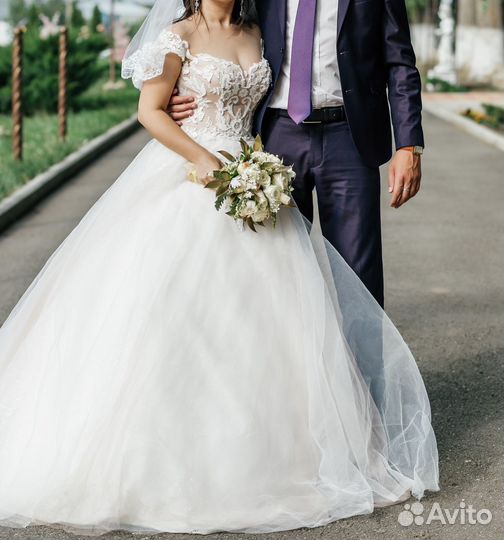 Свадебное платье