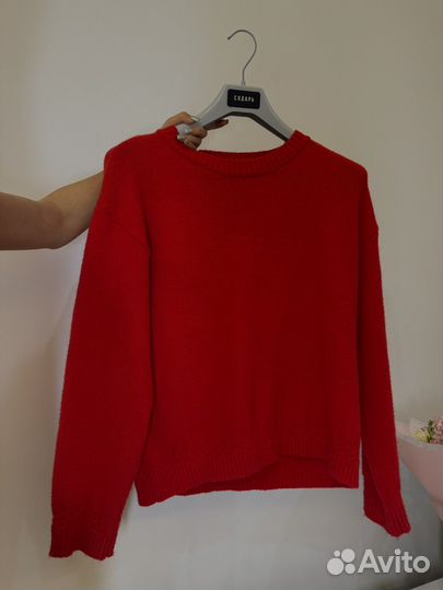 Свитер шерстяной женский