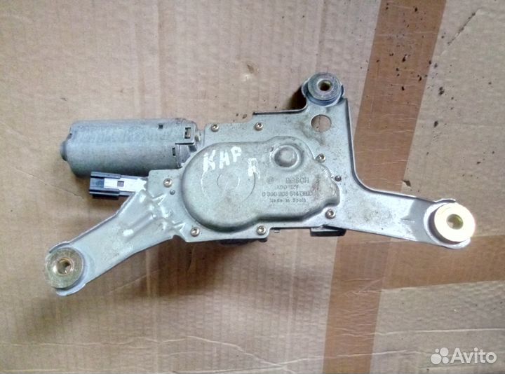 Моторчик дворников задний Mitsubishi Carisma 95-99