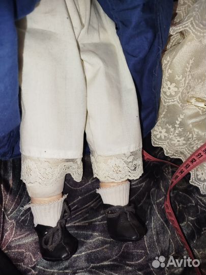 Кукла фарфоровая