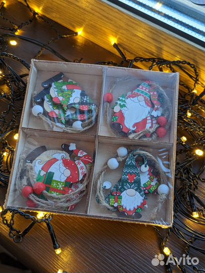 Новогодние игрушки деревянные
