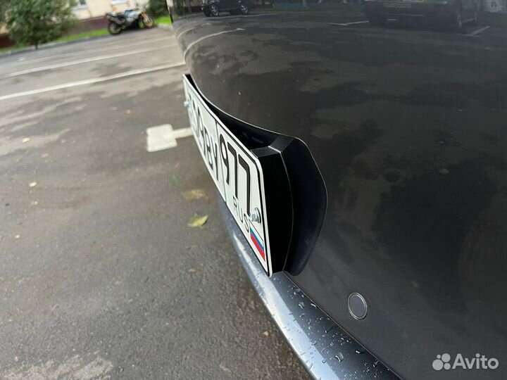 Крепление номера tesla Y