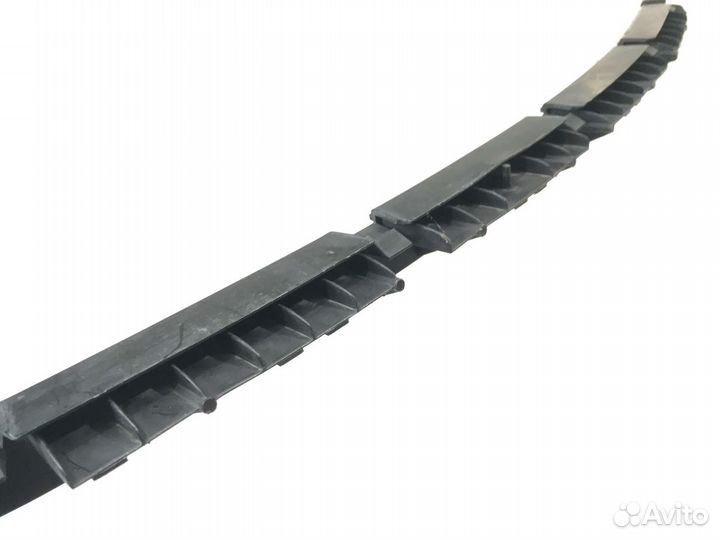 Направляющая заднего бампера Porsche Cayenne