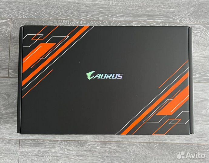 Игровой ноутбук Gigabyte Aorus 5 3070 i7