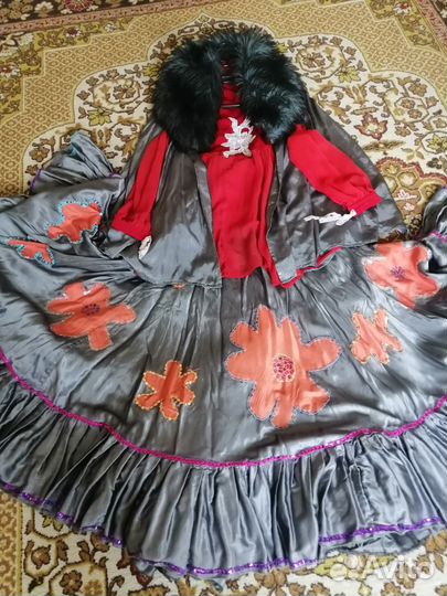 Костюмы театральные