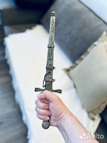 Сувенир из бронзы