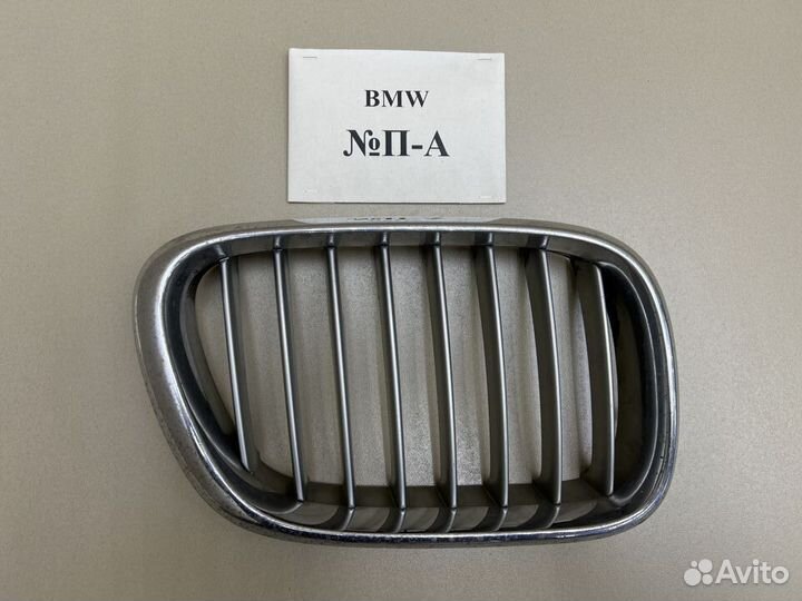 Решетка радиатора правая BMW X5 E53