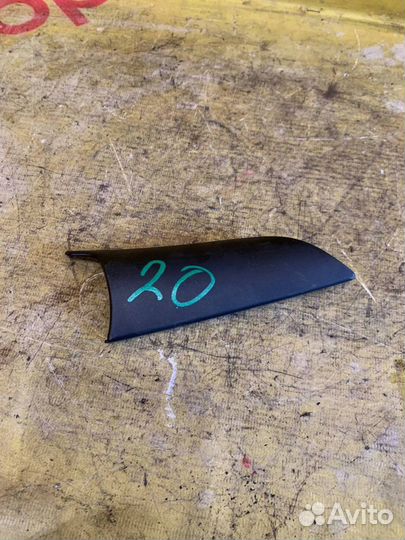 Уголок двери передний правый Audi A6 С6