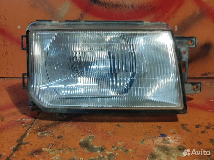 Фара правая mitsubishi RVR 1991-1997