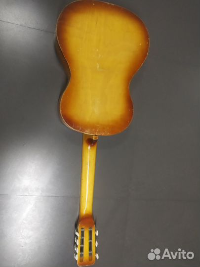 Акустическая гитара