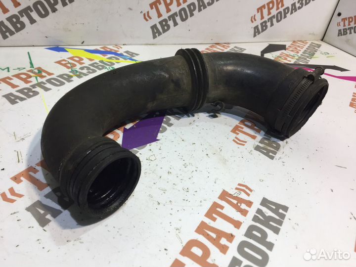 Рено Трафик Патрубок воздушного фильтра