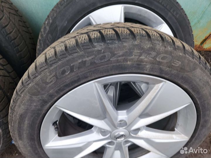 Pirelli Winter Sottozero 3 215/55 R18 95H