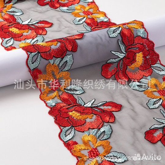 Ткань вышивка на сетке